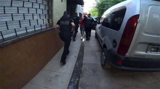 Encubrimiento y falsificación de documento 